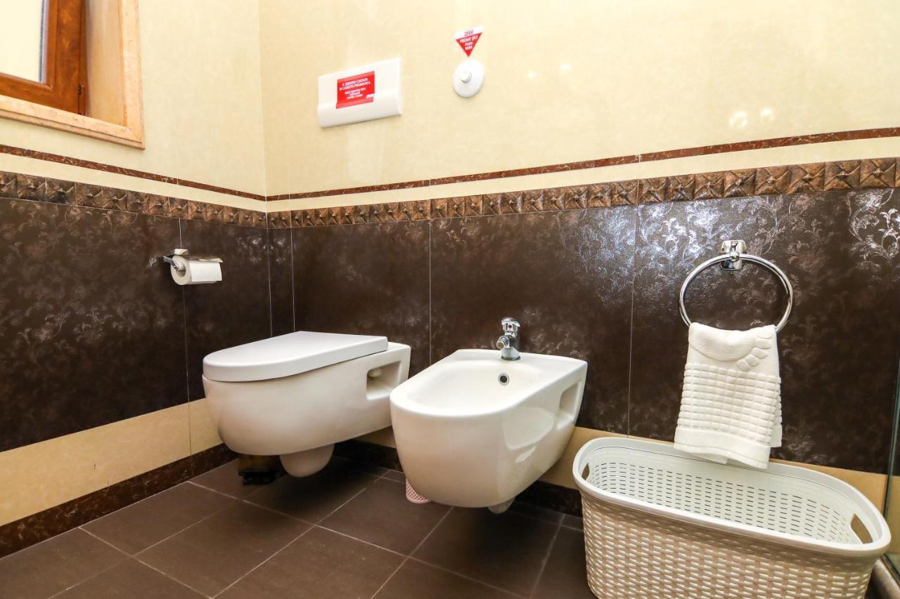 טיראנה Brilant Antik Center Hotel מראה חיצוני תמונה