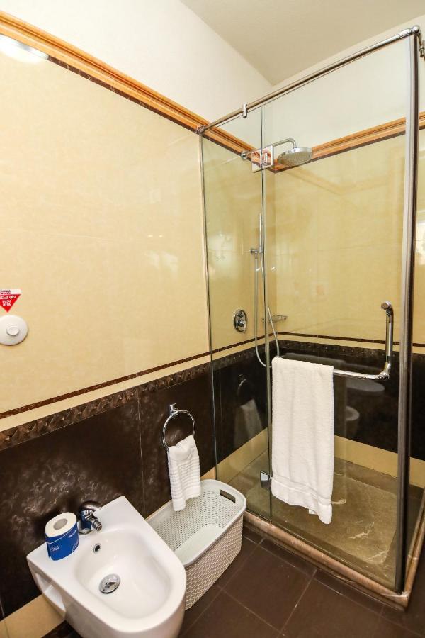 טיראנה Brilant Antik Center Hotel מראה חיצוני תמונה