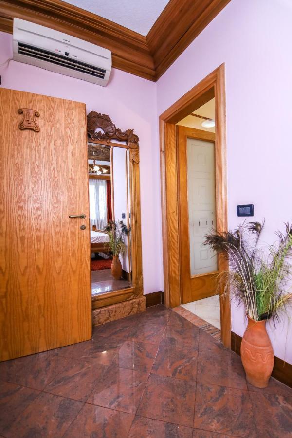 טיראנה Brilant Antik Center Hotel מראה חיצוני תמונה