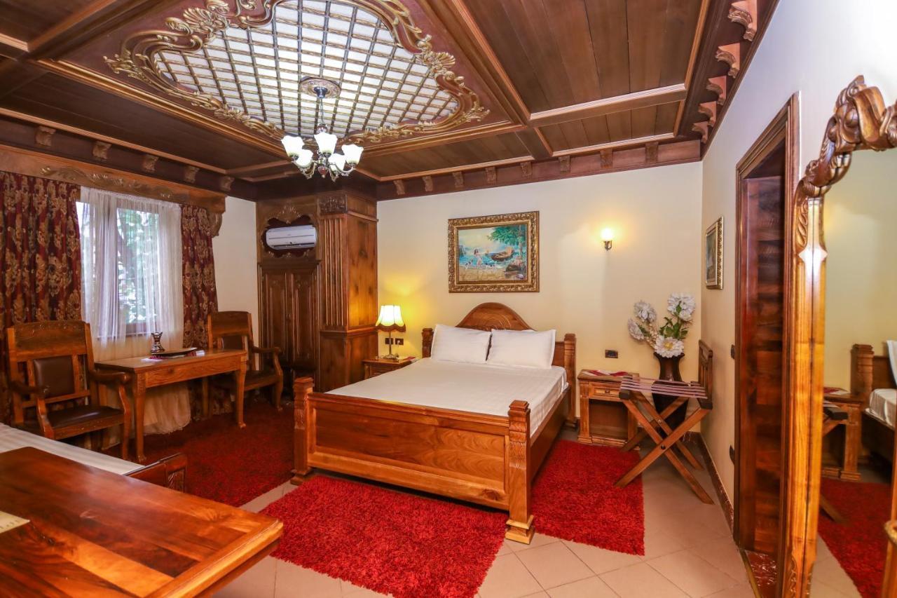 טיראנה Brilant Antik Center Hotel מראה חיצוני תמונה