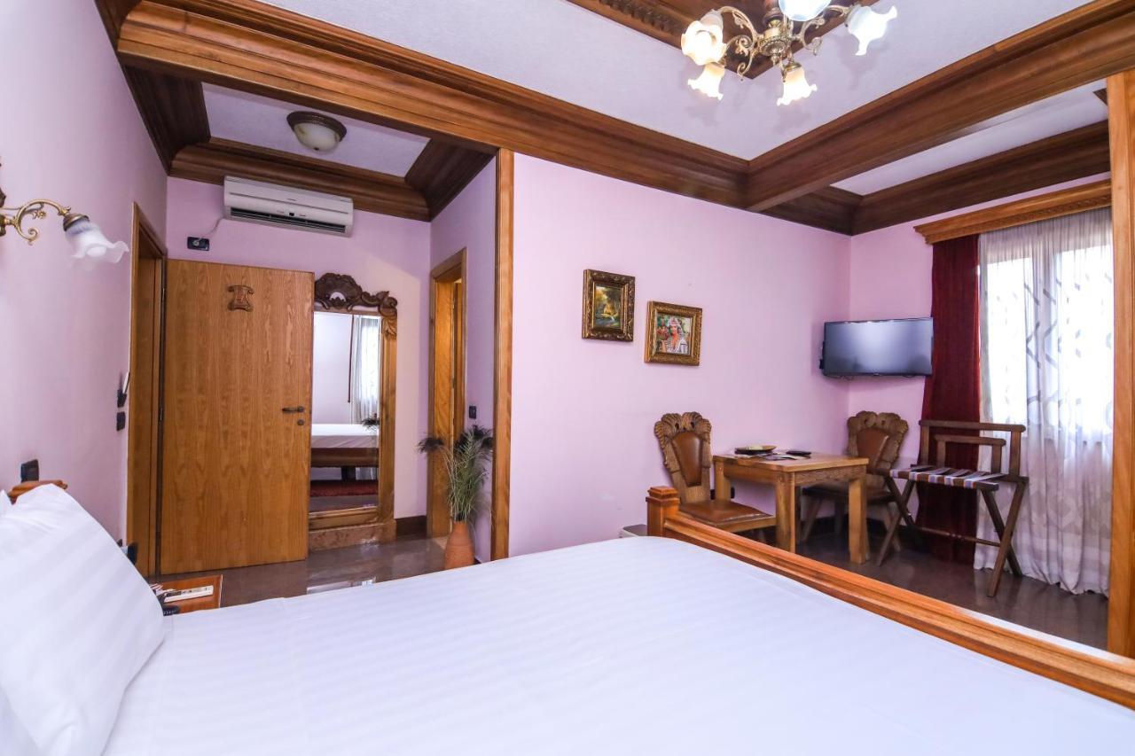 טיראנה Brilant Antik Center Hotel מראה חיצוני תמונה