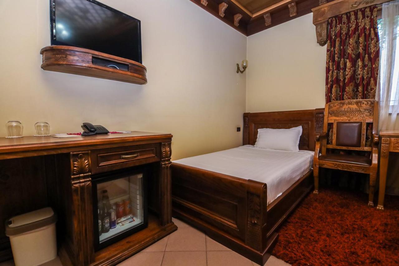טיראנה Brilant Antik Center Hotel מראה חיצוני תמונה
