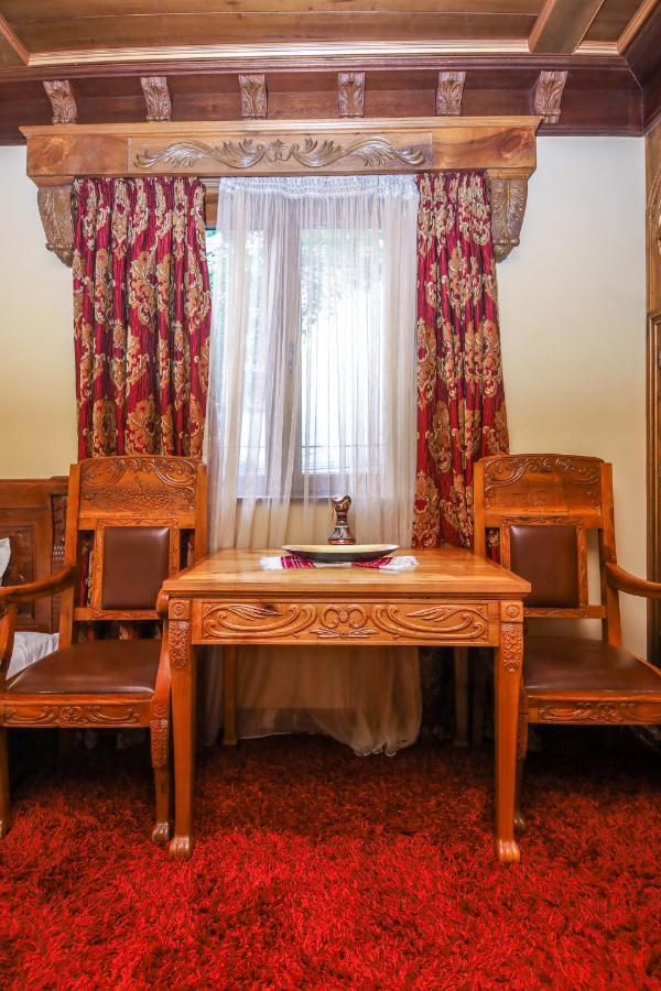 טיראנה Brilant Antik Center Hotel מראה חיצוני תמונה