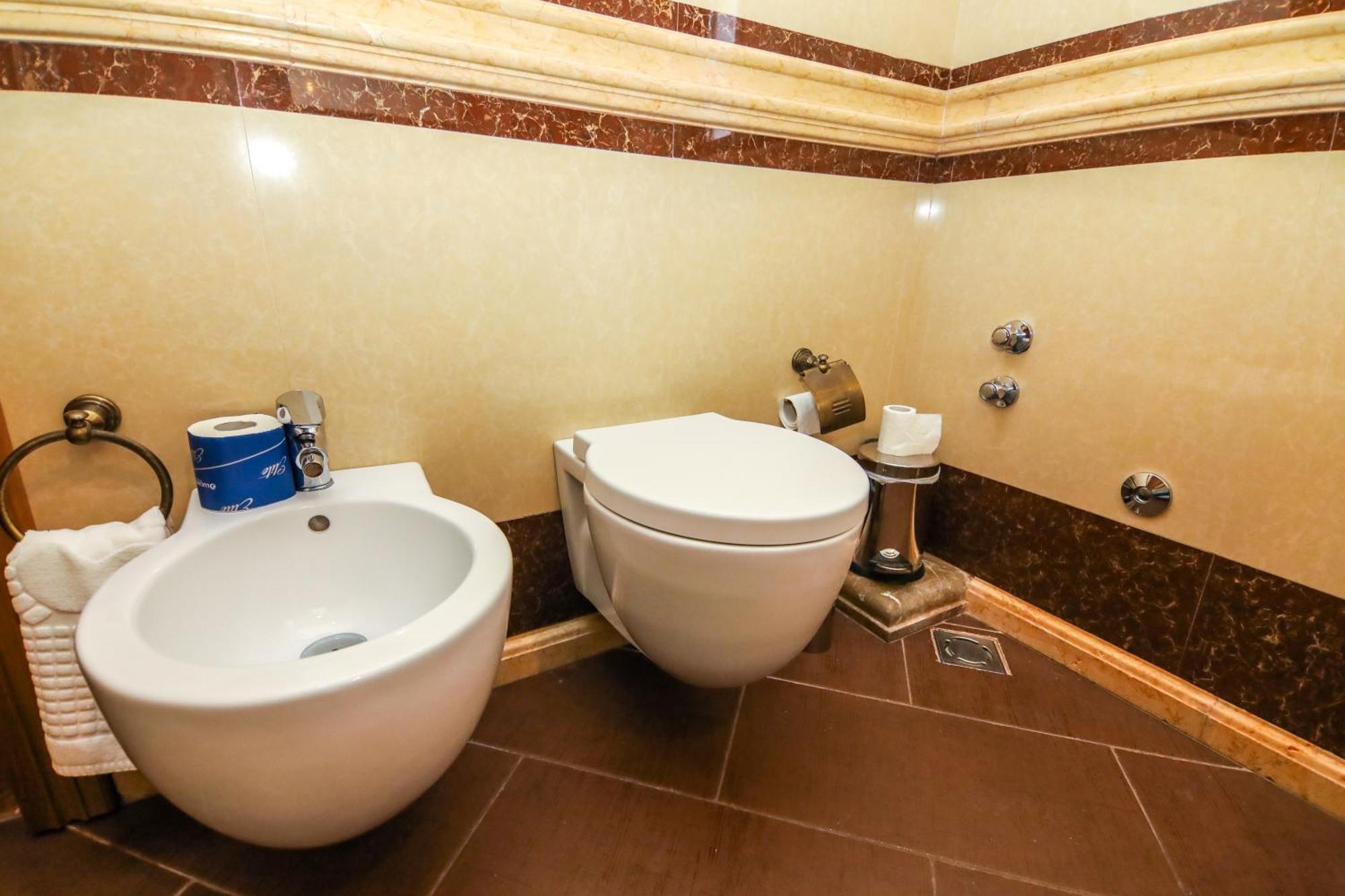 טיראנה Brilant Antik Center Hotel מראה חיצוני תמונה